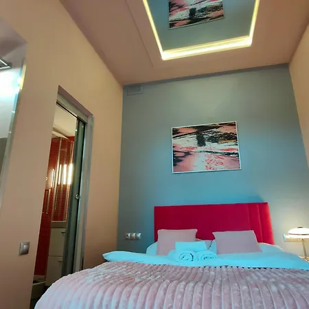 Mirror Pink Studio Apartment-3